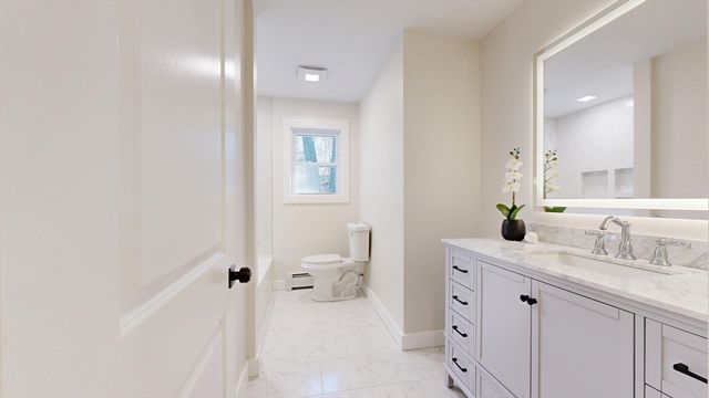 7 Woodlawn Drive, Sturbridge, MA 01566