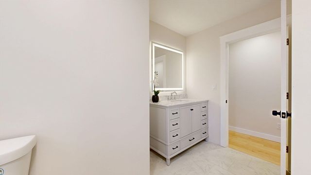 7 Woodlawn Drive, Sturbridge, MA 01566