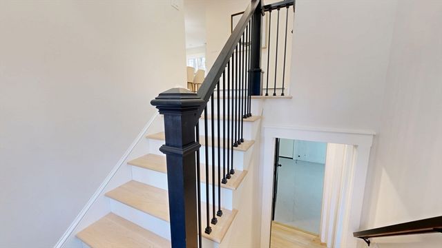 7 Woodlawn Drive, Sturbridge, MA 01566