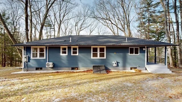 7 Woodlawn Drive, Sturbridge, MA 01566