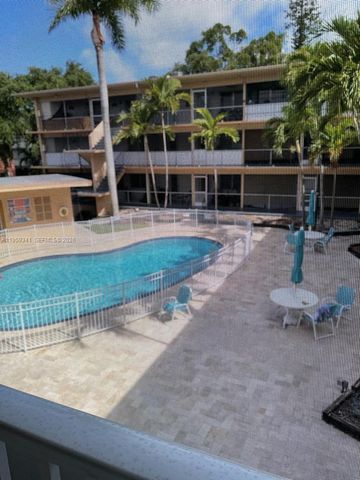 1500 NE 127th St 205, North Miami, FL 33161