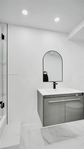 1985 S Ocean Dr 11L, Hallandale Beach, FL 33009