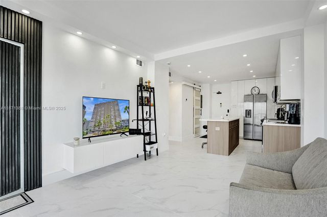 1985 S Ocean Dr 11L, Hallandale Beach, FL 33009