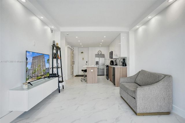 1985 S Ocean Dr 11L, Hallandale Beach, FL 33009