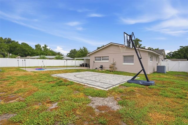 4 CARRIAGE HILL CIRCLE, Casselberry, FL 32707
