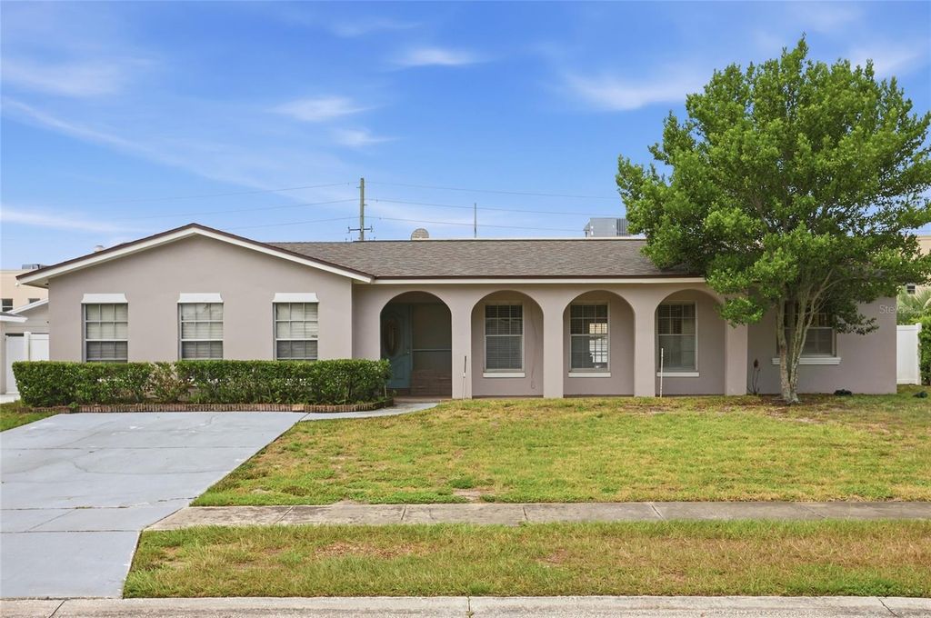 4 CARRIAGE HILL CIRCLE, Casselberry, FL 32707