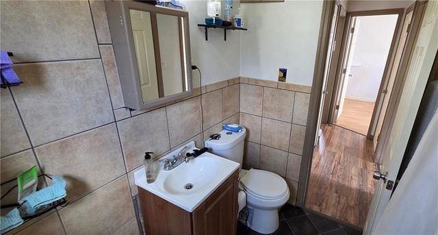 1606 W Sheley Road, Independence, MO 64052