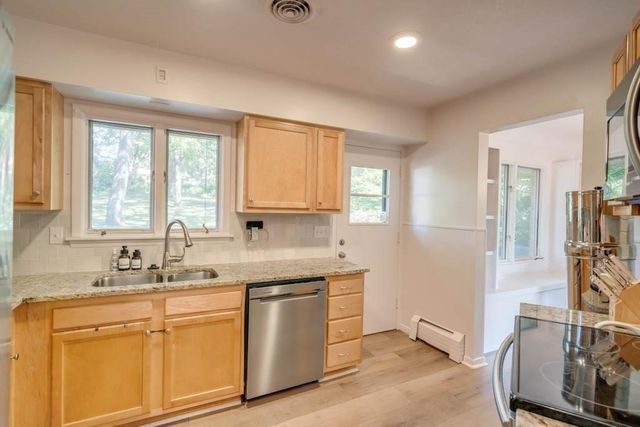 6657 NW Timberline Drive, Des Moines, IA 50313