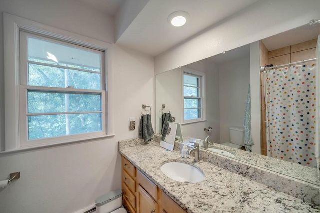 6657 NW Timberline Drive, Des Moines, IA 50313