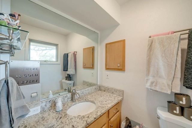 6657 NW Timberline Drive, Des Moines, IA 50313