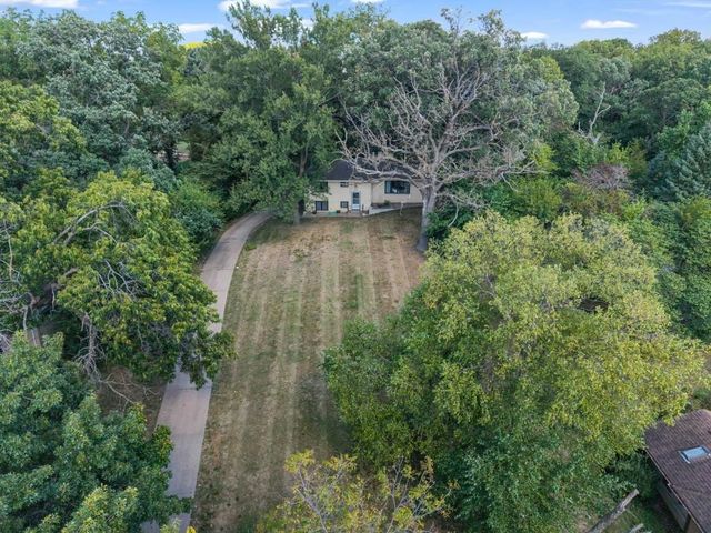 6657 NW Timberline Drive, Des Moines, IA 50313