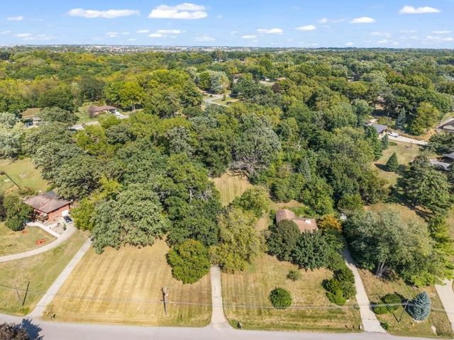 6657 NW Timberline Drive, Des Moines, IA 50313