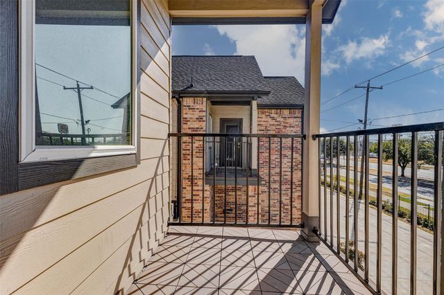 4677 Bellfort Street B, Houston, TX 77051