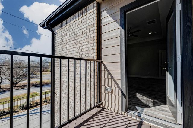 4677 Bellfort Street B, Houston, TX 77051