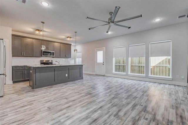 4677 Bellfort Street B, Houston, TX 77051