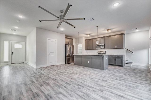 4677 Bellfort Street B, Houston, TX 77051