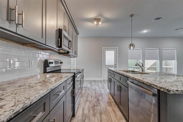 4677 Bellfort Street B, Houston, TX 77051