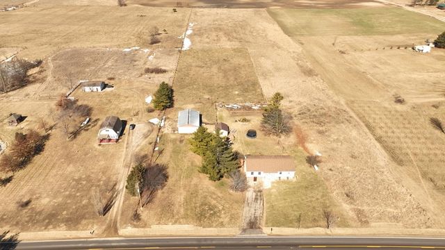 4775 E Coleman Road, Clare, MI 48617