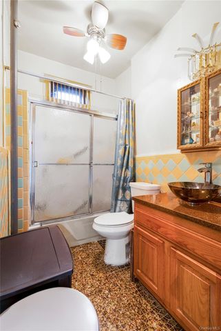 853 E 49th Street, Brooklyn, NY 11203