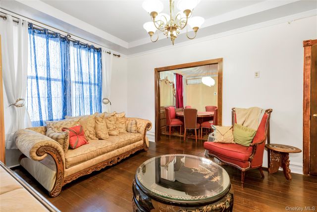 853 E 49th Street, Brooklyn, NY 11203