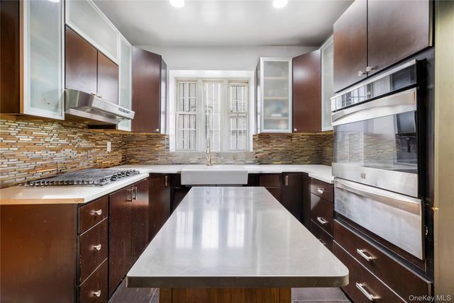 853 E 49th Street, Brooklyn, NY 11203