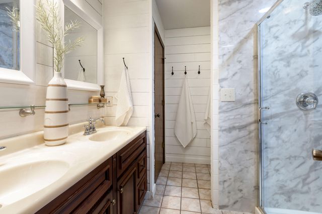 288 Eagle Rock Road, Branson, MO 65616