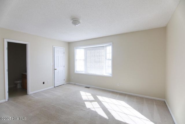 3826 Sterling Pointe Drive N10, Winterville, NC 28590