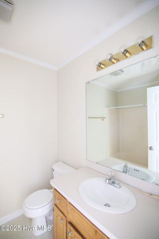 3826 Sterling Pointe Drive N10, Winterville, NC 28590