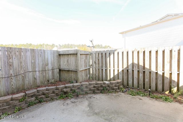 3826 Sterling Pointe Drive N10, Winterville, NC 28590