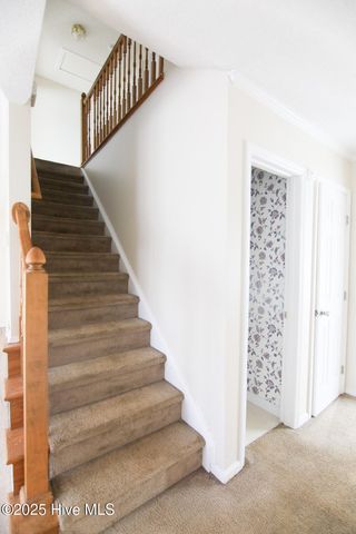 3826 Sterling Pointe Drive N10, Winterville, NC 28590