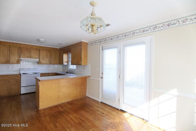 3826 Sterling Pointe Drive N10, Winterville, NC 28590