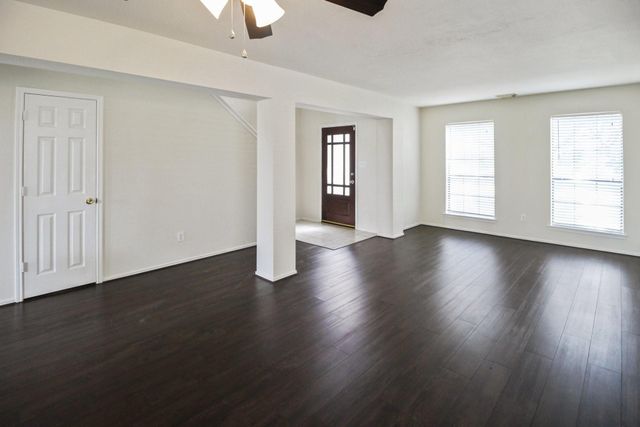 9223 Dunain Park Court, Houston, TX 77095