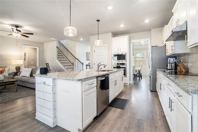 2320 Ridge View Drive, Loganville, GA 30052