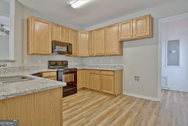 109 St Albans Way, Peachtree City, GA 30269