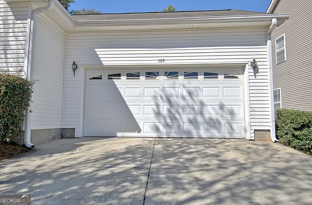 109 St Albans Way, Peachtree City, GA 30269