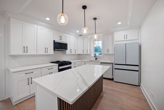 4200 Prescott Avenue, Lyons, IL 60534