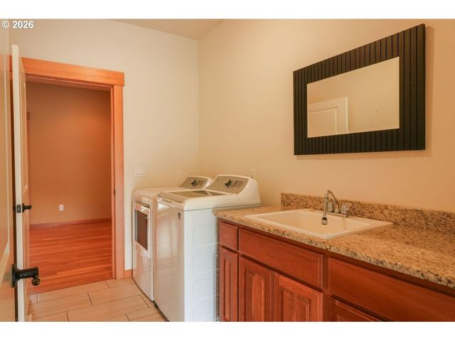 507 JEROME Ct, Gearhart, OR 97138