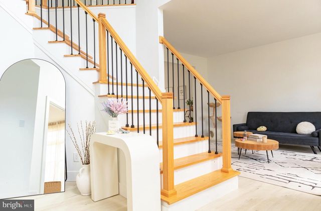 2059 DAWN LN, Newtown, PA 18940