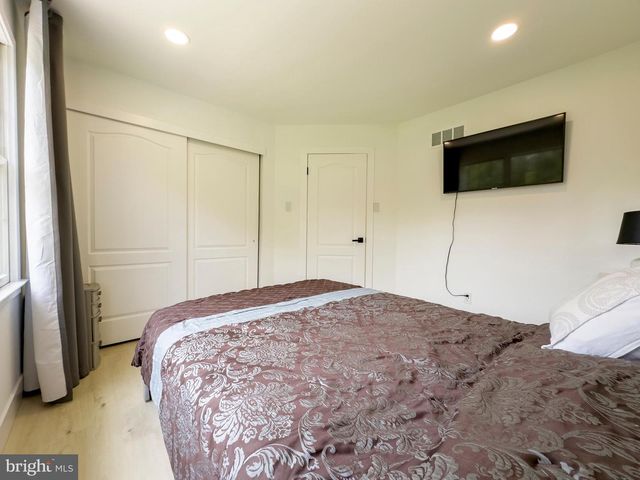 2059 DAWN LN, Newtown, PA 18940