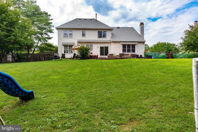 2059 DAWN LN, Newtown, PA 18940