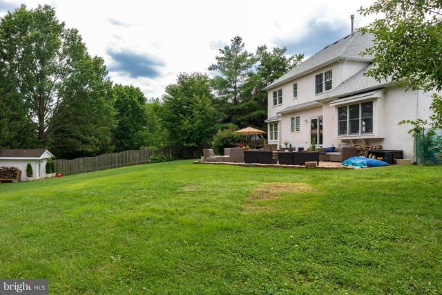 2059 DAWN LN, Newtown, PA 18940