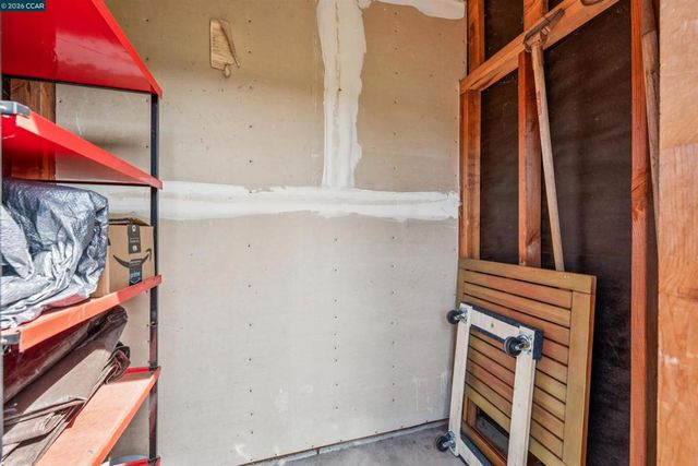 405 405 Centre Ct, Alameda, CA 94502