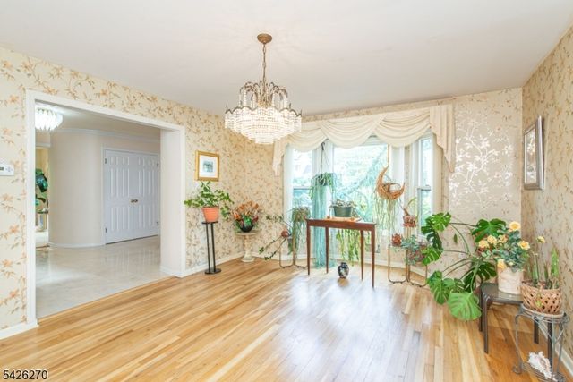 9 Puddingstone Way, Florham Park Boro, NJ 07932