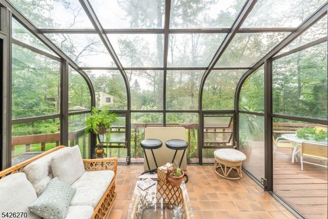 9 Puddingstone Way, Florham Park Boro, NJ 07932