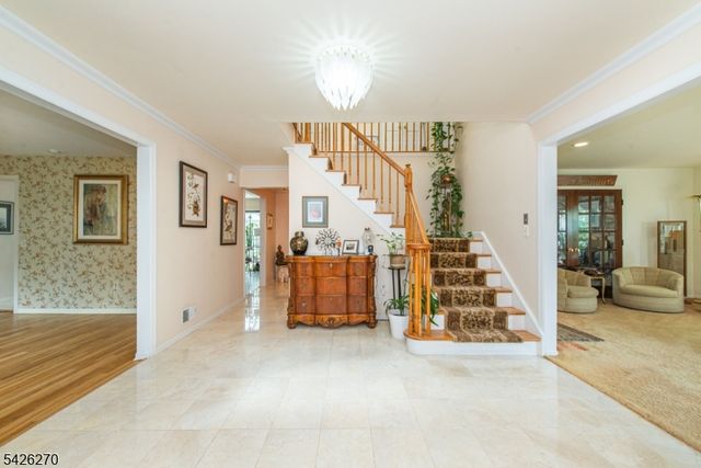 9 Puddingstone Way, Florham Park Boro, NJ 07932