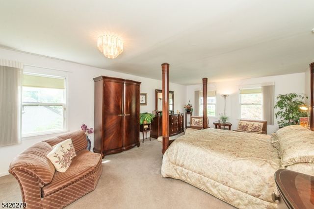 9 Puddingstone Way, Florham Park Boro, NJ 07932