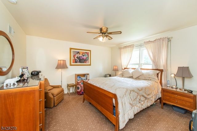 9 Puddingstone Way, Florham Park Boro, NJ 07932