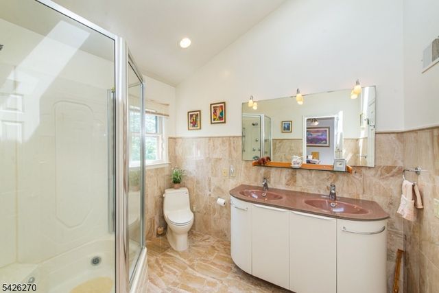 9 Puddingstone Way, Florham Park Boro, NJ 07932