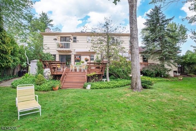 9 Puddingstone Way, Florham Park Boro, NJ 07932