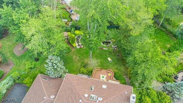 9 Puddingstone Way, Florham Park Boro, NJ 07932